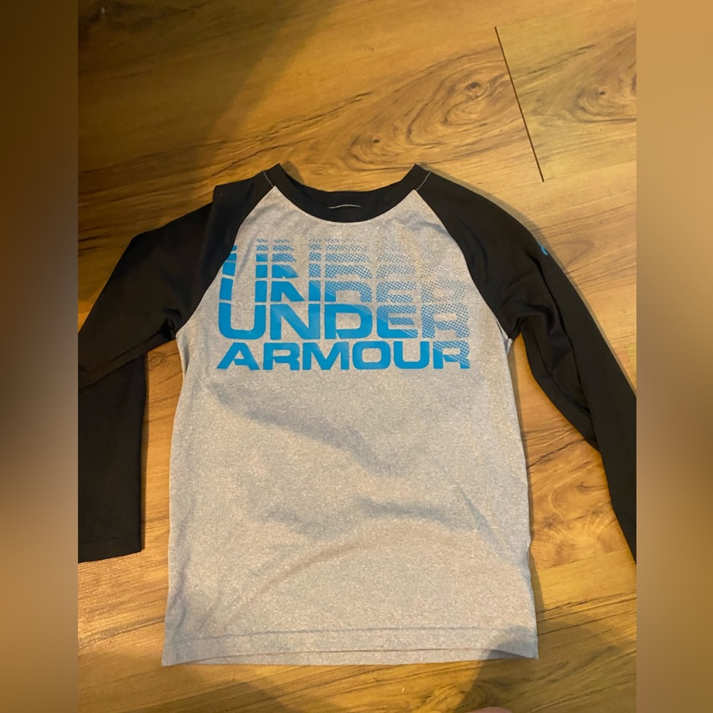 Boys size 7 3/4 length Under Armor shirt